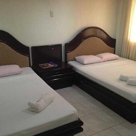 Queen\'S Beach Resort Manoc-Manoc Экстерьер фото