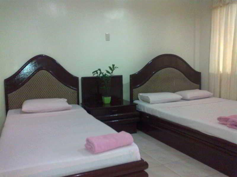 Queen\'S Beach Resort Manoc-Manoc Экстерьер фото