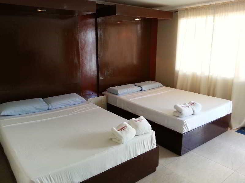 Queen\'S Beach Resort Manoc-Manoc Экстерьер фото