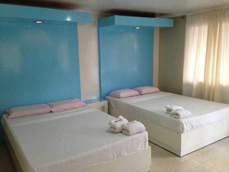 Queen\'S Beach Resort Manoc-Manoc Экстерьер фото