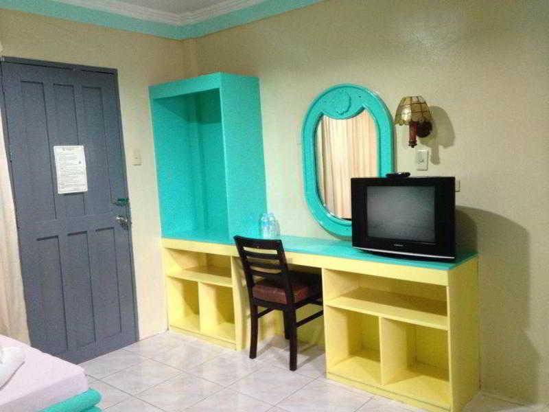Queen\'S Beach Resort Manoc-Manoc Экстерьер фото